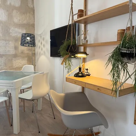 Canteduc Old City Apartment